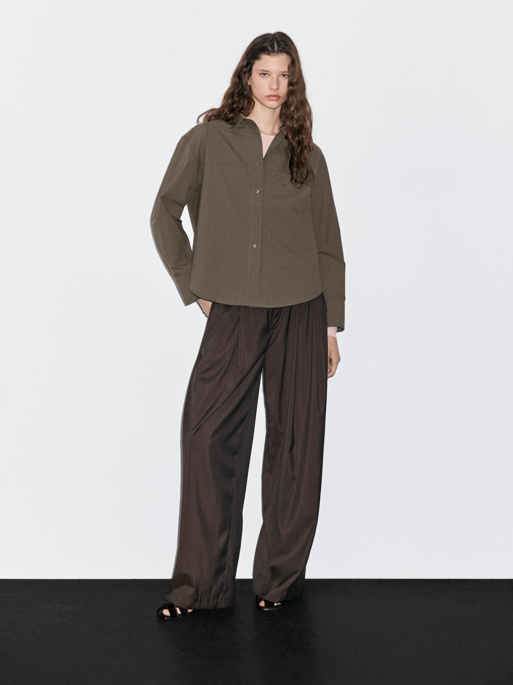 100% cotton shirt with seam detail