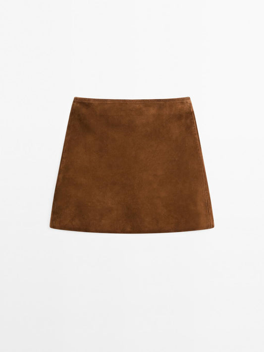 Suede leather mini skirt with topstitching
