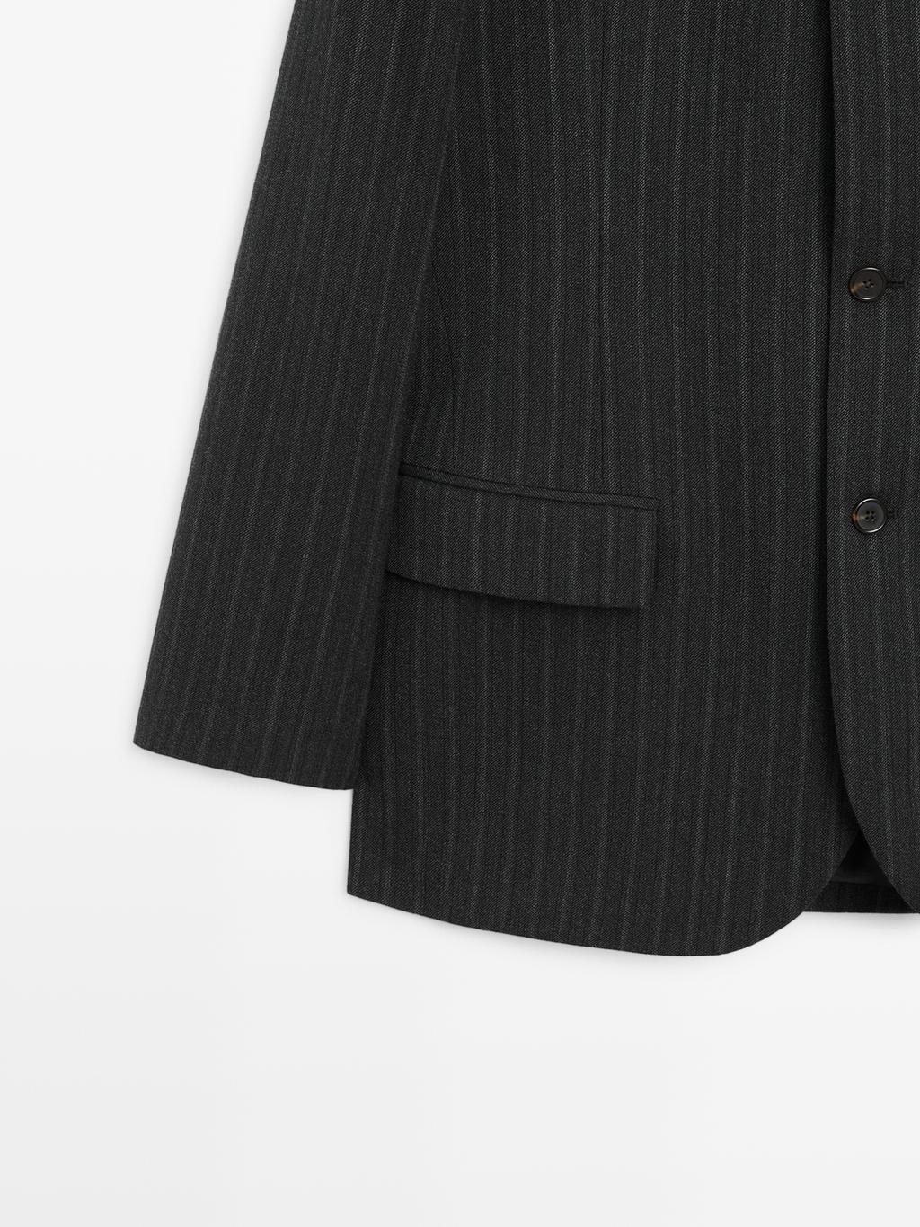 100% wool striped blazer with collar detail