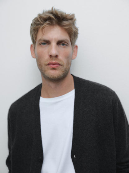 100% cashmere V-neck cardigan