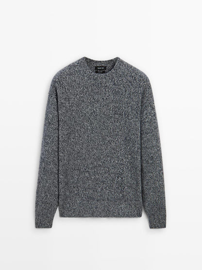 100% cashmere crew neck sweater