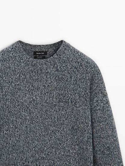 100% cashmere crew neck sweater