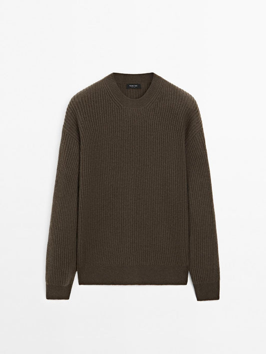 Crew neck ribbed sweater