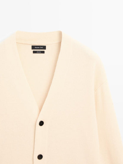 100% wool V-neck knit cardigan