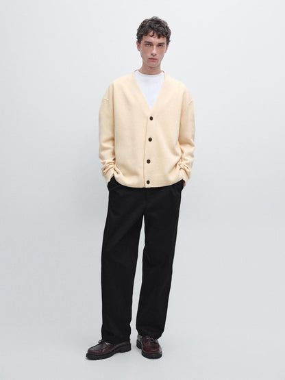 100% wool V-neck knit cardigan