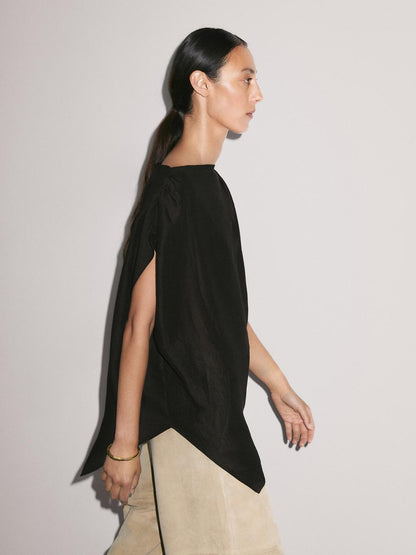 Linen blend blouse with brooch detail