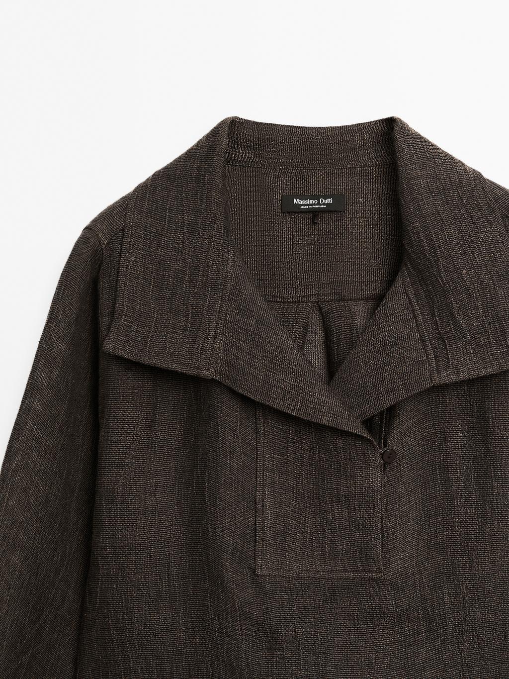 100% linen blouse with chest detail