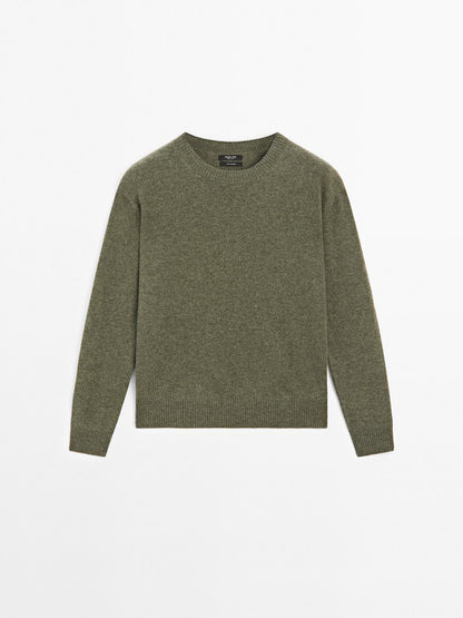 100% cashmere crew neck sweater