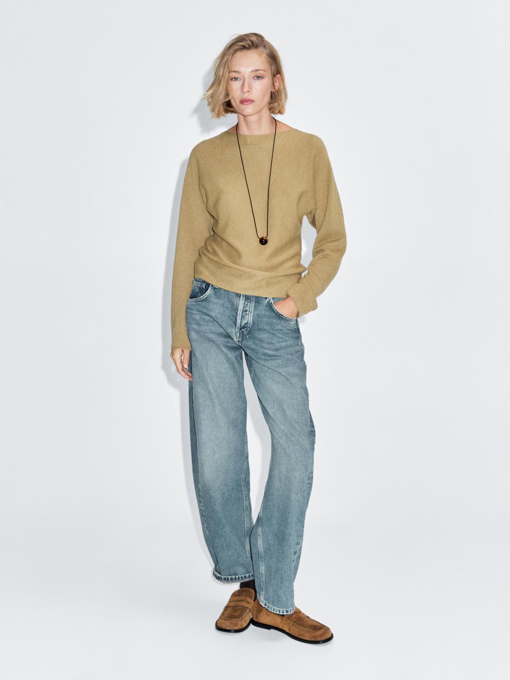 Boat neck knit sweater