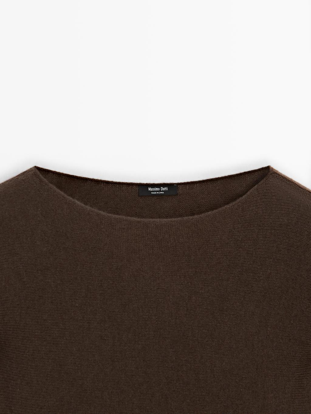 Boat neck knit sweater