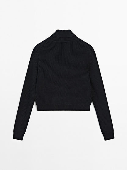 Zip-up knit cardigan