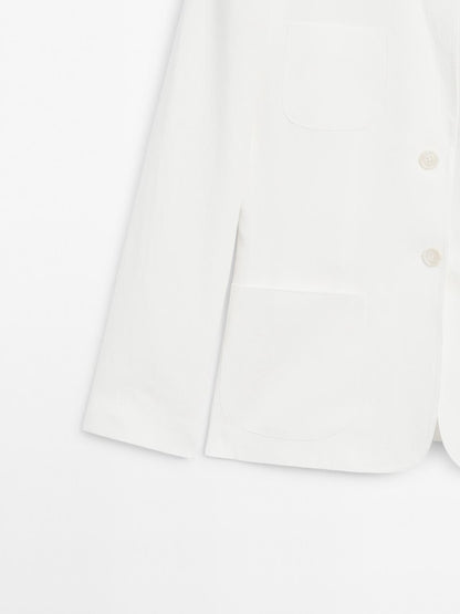 100% linen blazer with lapel detail