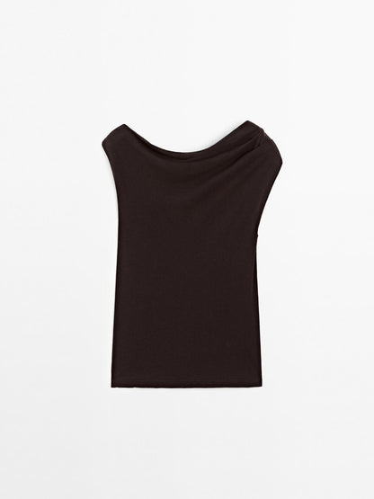 100% cotton asymmetric top