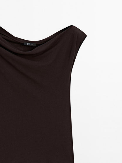 100% cotton asymmetric top