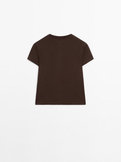 100% cotton T-shirt with seam detail