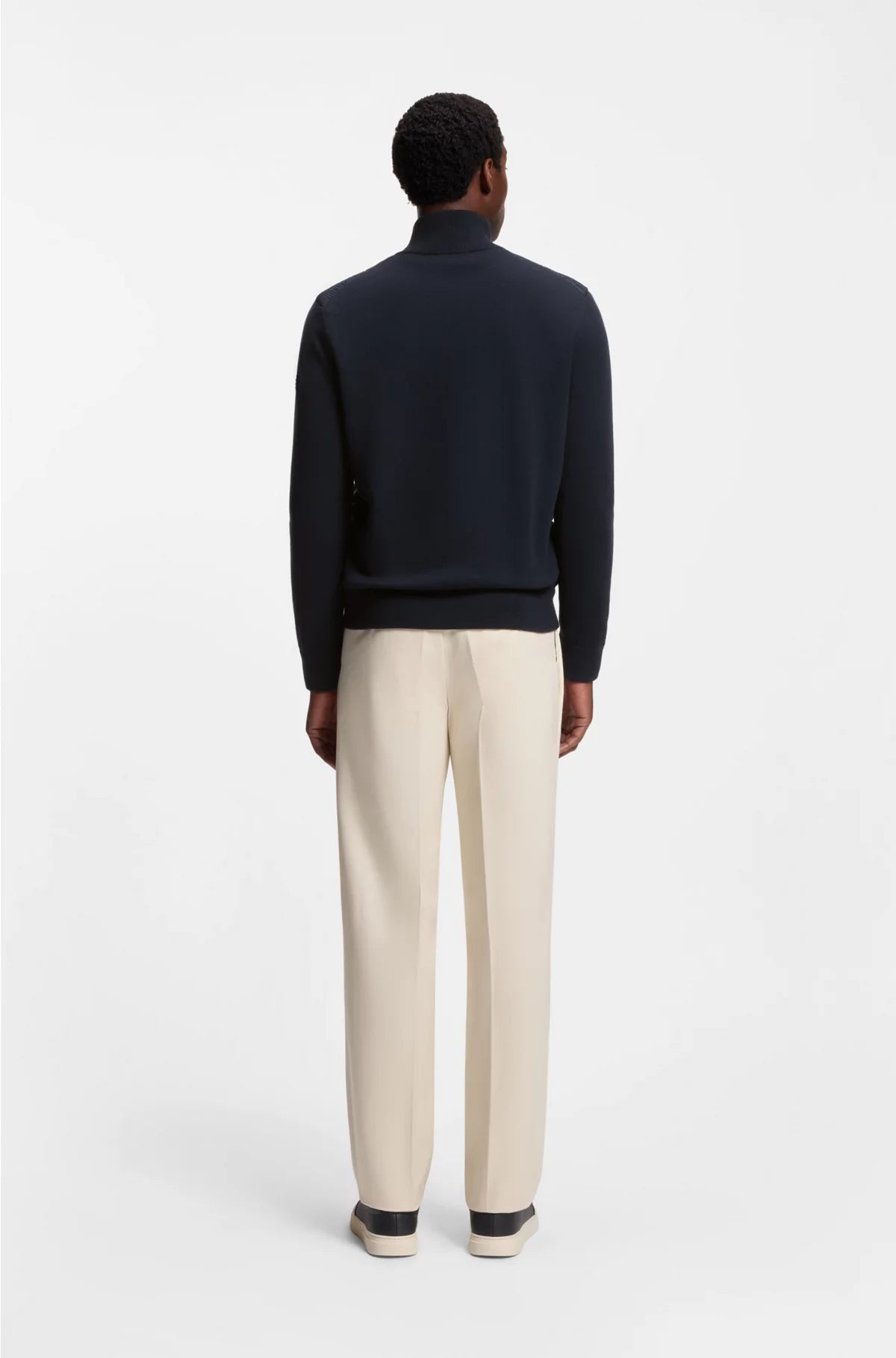 Mixed-material jacket with padded front